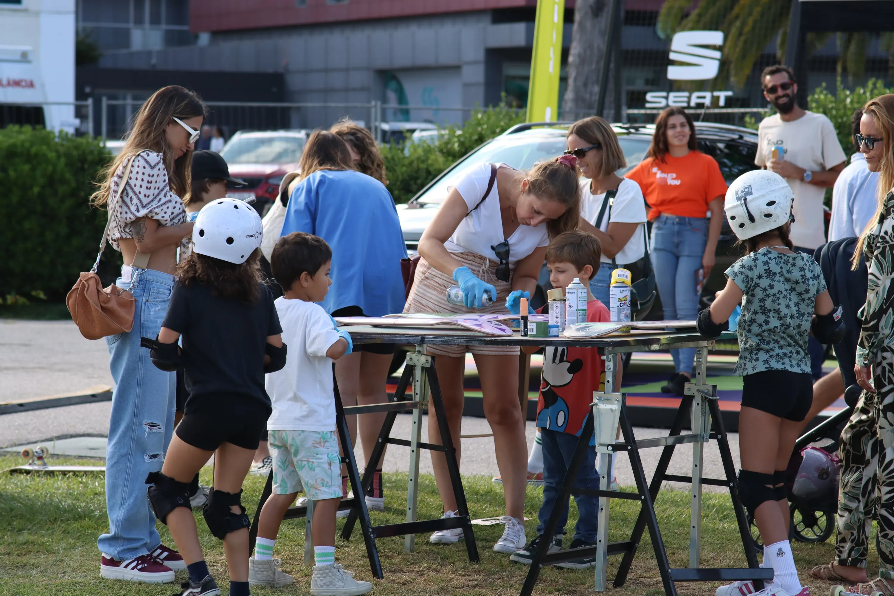 SKATEBOARD PAINTING WORKSHOP — SEAT — documentation 1