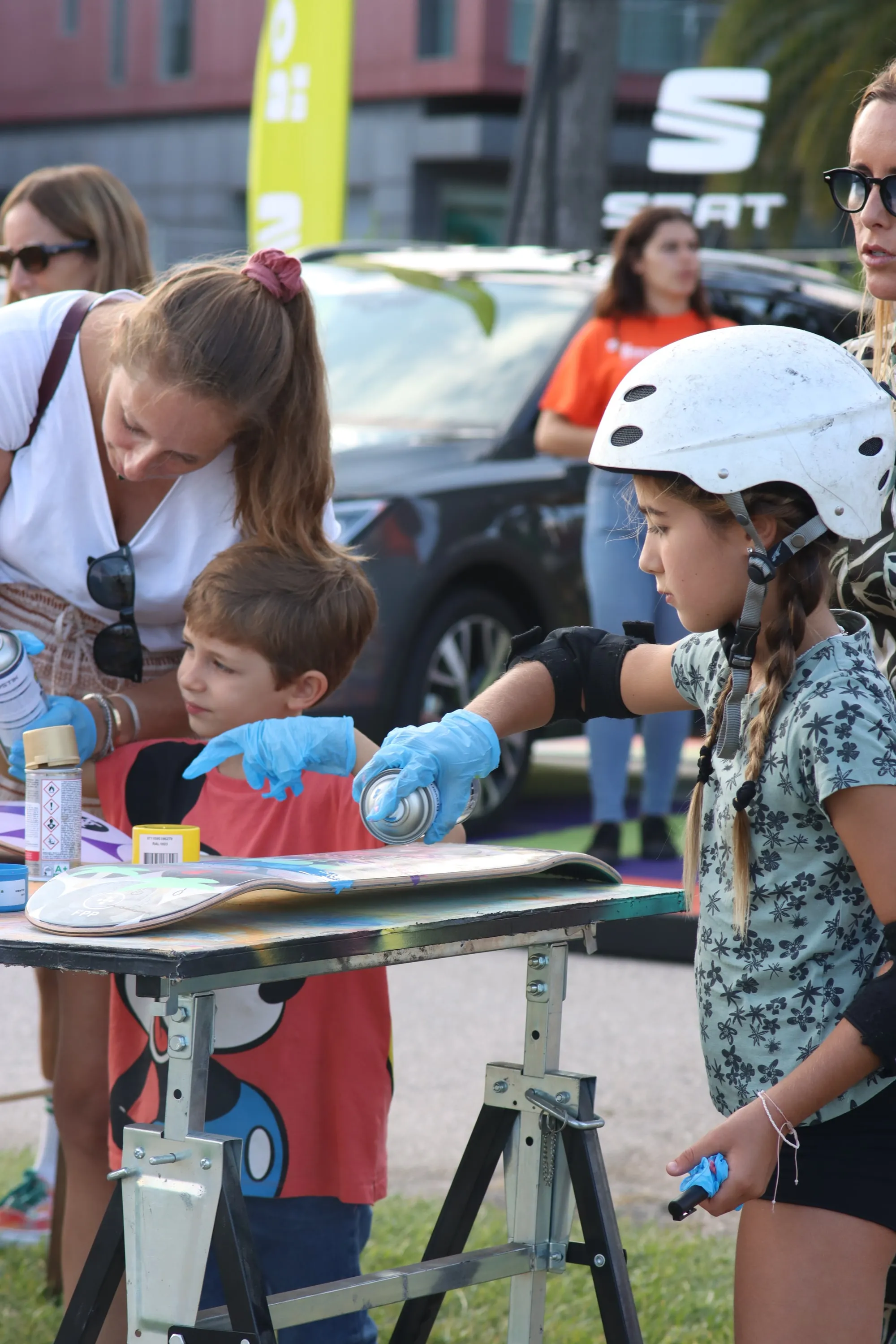SKATEBOARD PAINTING WORKSHOP — SEAT — documentation 3
