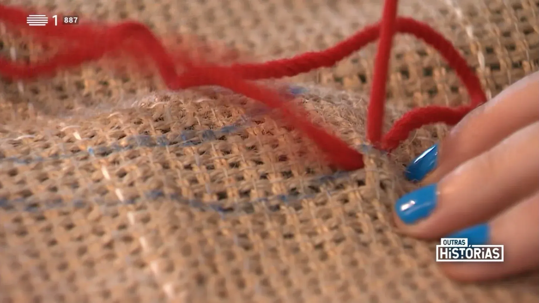 Close-up of Arraiolos stitching during the Outras Histórias report.