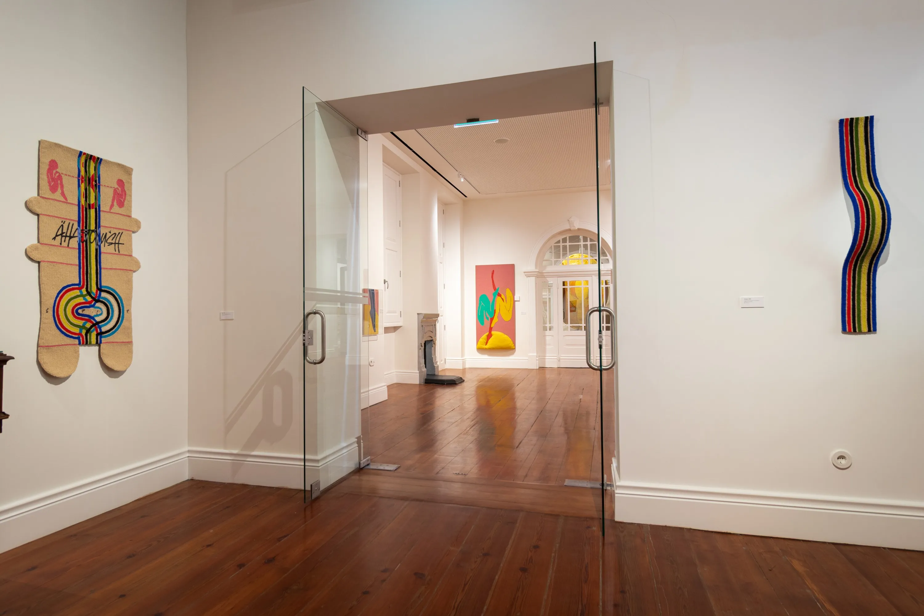 Installation view connecting two rooms of PRIMEIRA PARAGEM