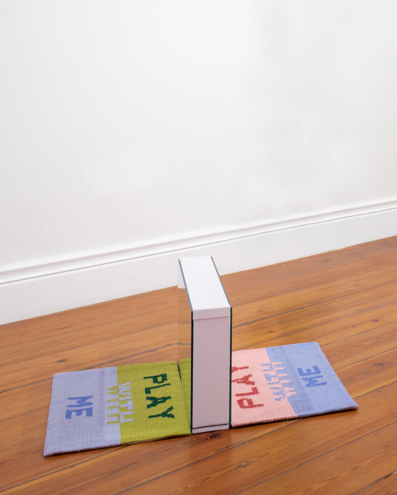 PLAY WITH ME #2 — PRIMEIRA PARAGEM view 1